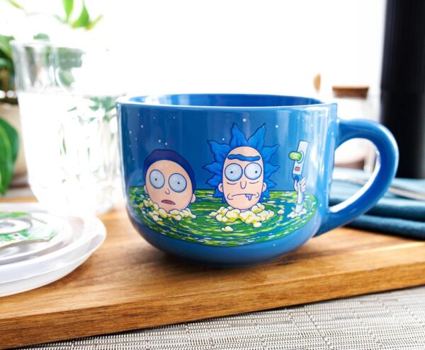 Silver Buffalo Rick and Morty Ceramic Soup Mug with a Vented Plastic Lid, 24 Ounces - Image 5
